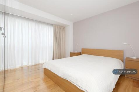 Master Bedroom (First Floor)