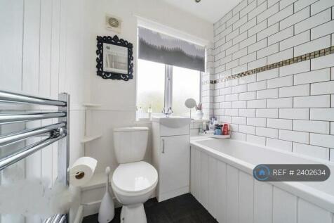 Bath And Toilet 