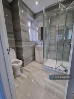 Room 4 - Bathroom