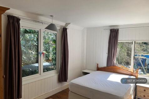 Double Aspect Bedroom