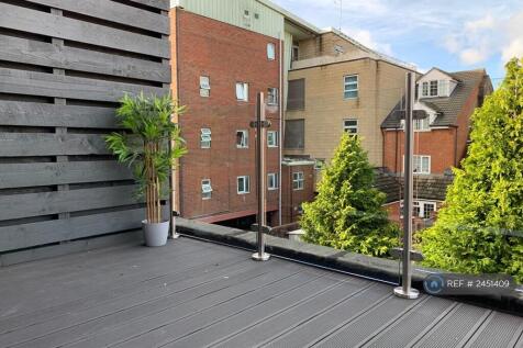 Flat 10 - Balcony - £1400