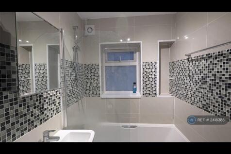 En-Suite Bath-1