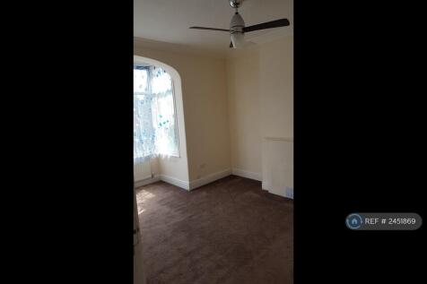 Bedroom 4 - 1st Floor