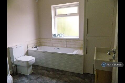 Upstairs Bathroom And Cupboard (And Boiler)