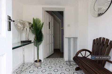 Entrance Porch 