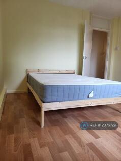 Bedroom 1 ( Large Double)