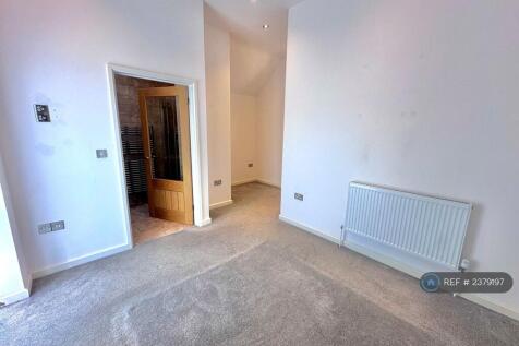 Bedroom 1 (Ensuite)
