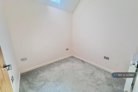 Bedroom 4 (Single)