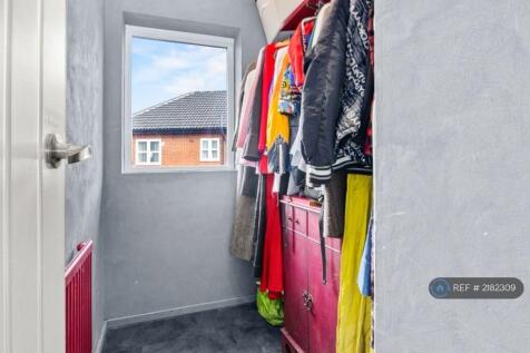 Walkin Closet / Storage
