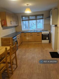 Large Kitchen/Diner With Garden Beyond
