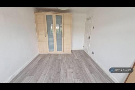 1st Bedroom 