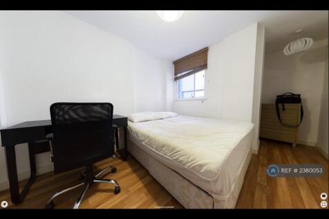 1st Bedroom With Desk &#43; Storage Or Work Corner