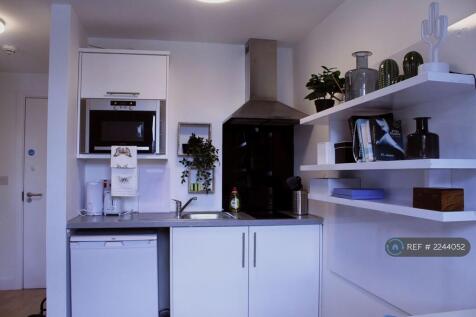 Studio Kitchen
