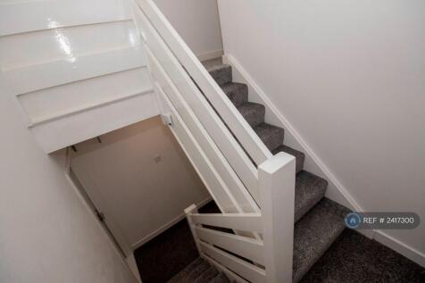 Hallway/ Staircase