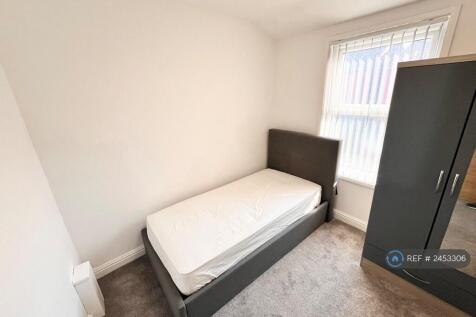 Rear Bedroom