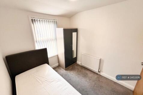 Rear Bedroom