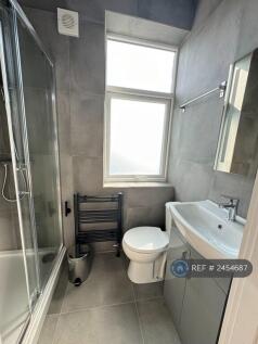Room 3 En-Suite