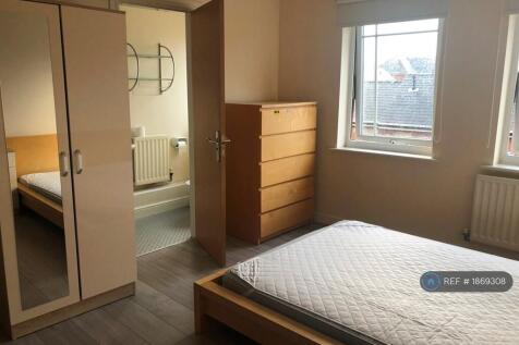 Main Bedroom Ensuite