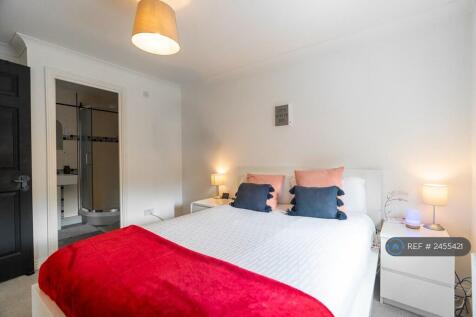 Ensuite Bedroom