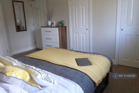 2 Built In Wardrobes