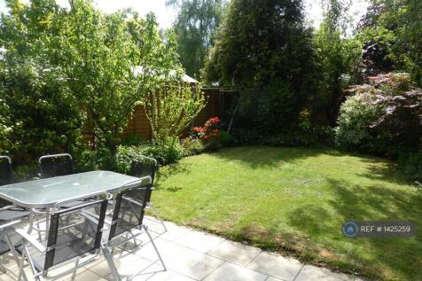 Beautiful Garden With Bike Shed
