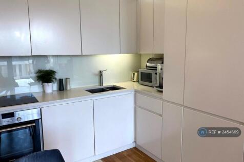 Kitchen With a Built-In Mod-Cons