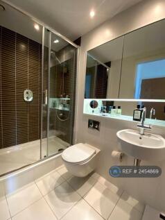 En-Suite Bathroom