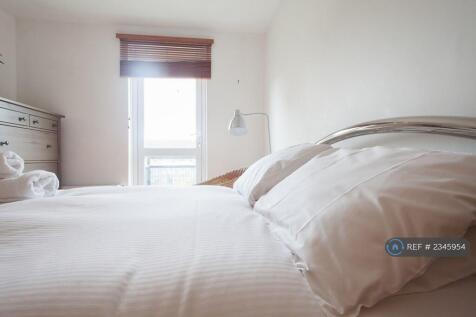 Main Double Bedroom