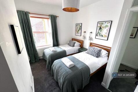 Twin Bedroom