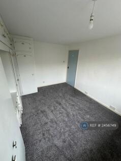 Upstairs Bedroom 2
