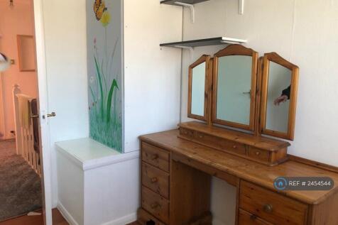 Front Bedroom 2