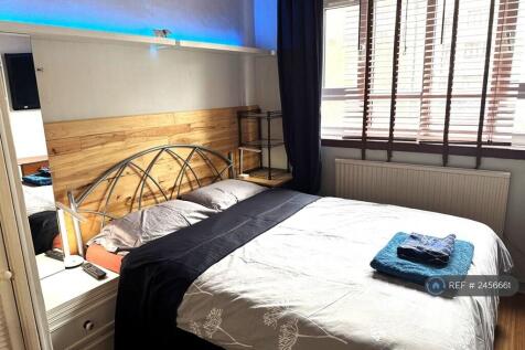 King-Size Bedroom