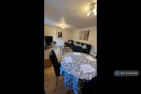 Living &amp; Dining Room