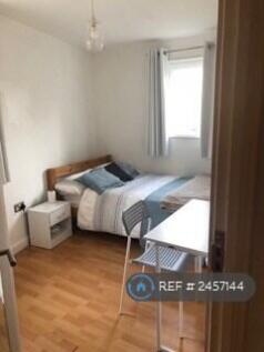 Same Second Bedroom - Different Bed Positioning