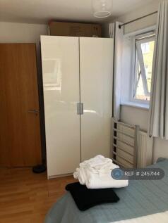Same Second Bedroom - Wardrobe 
