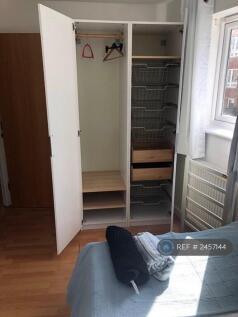 Second Bedroom - Wardrobe Storage 