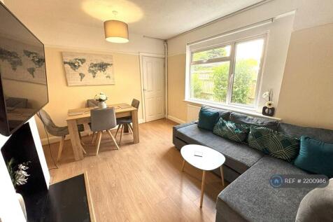 Lounge With 55&#34; Tv And Dining Area