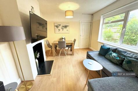 Lounge With 55&#34; Tv And Dining Area