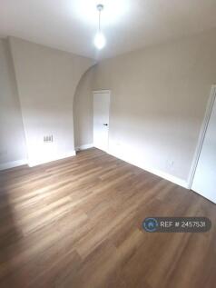 Front Double Bedroom