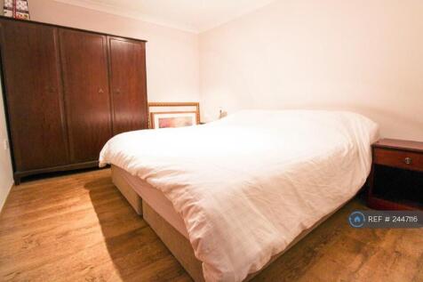 Master Bedroom2