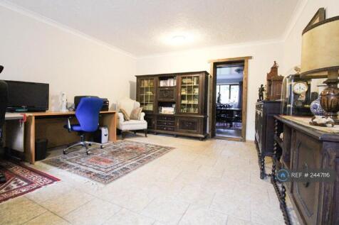 Bedroom/Office