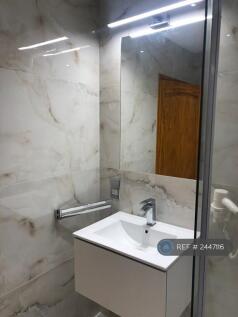 Upstair Bathroom