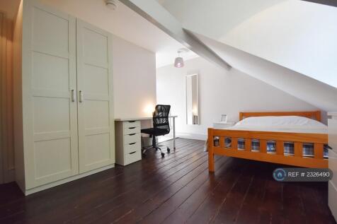 Room 5 - Available 