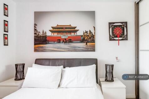 Main Bedroom 