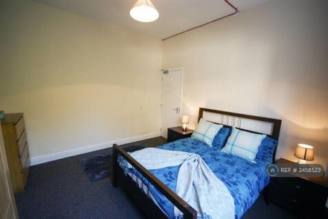 Bedroom 4 With Kingsize Bed