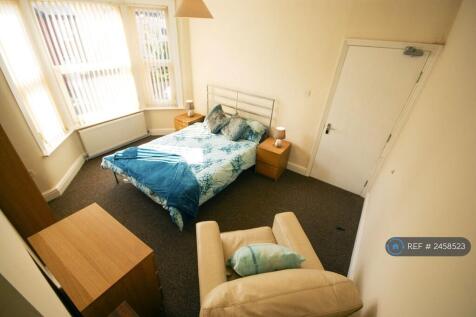 Bedroom 3 With With Kingsize Bed 