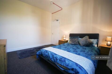 Extra Large Bedroom 4