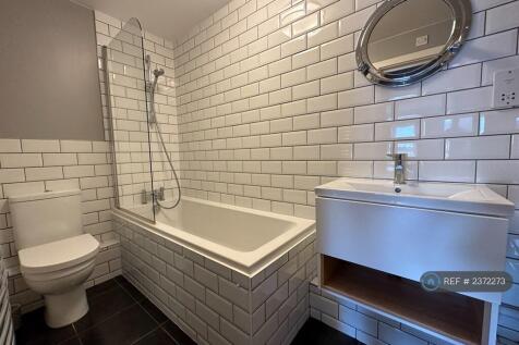 Shared Bath/Shower Room