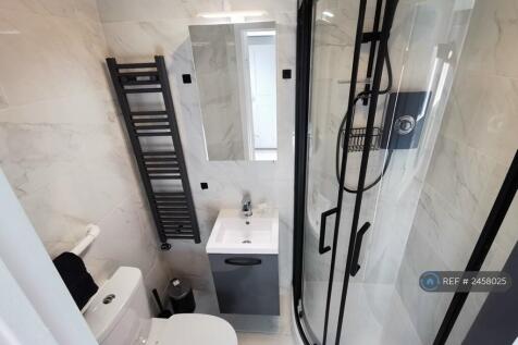 En Suite Bathroom