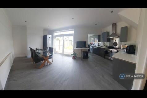 Open Plan Kitchen/Dining (Panorama)
